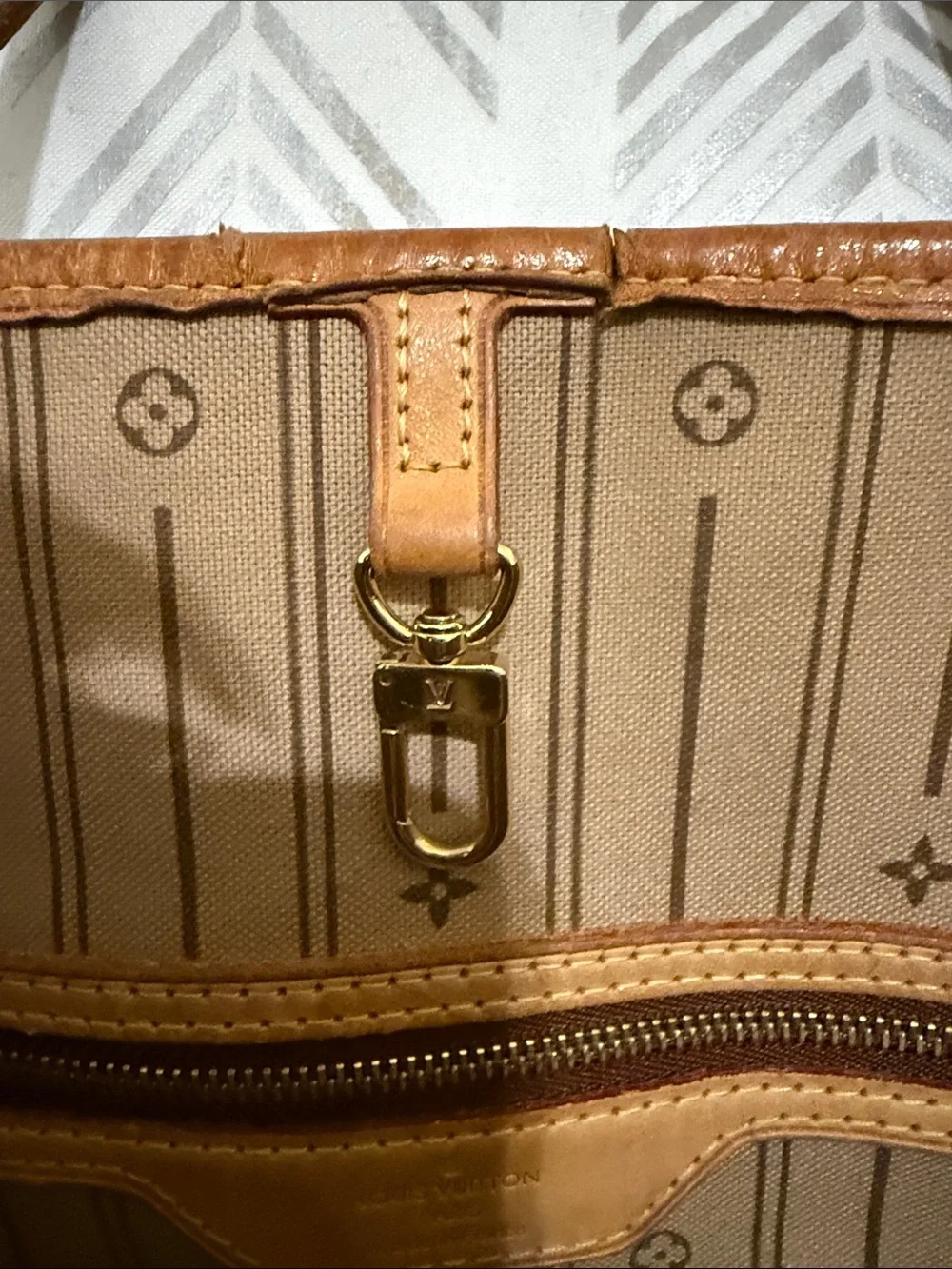 Louis Vuitton Monogram Canvas Tote with Vachetta Trim
